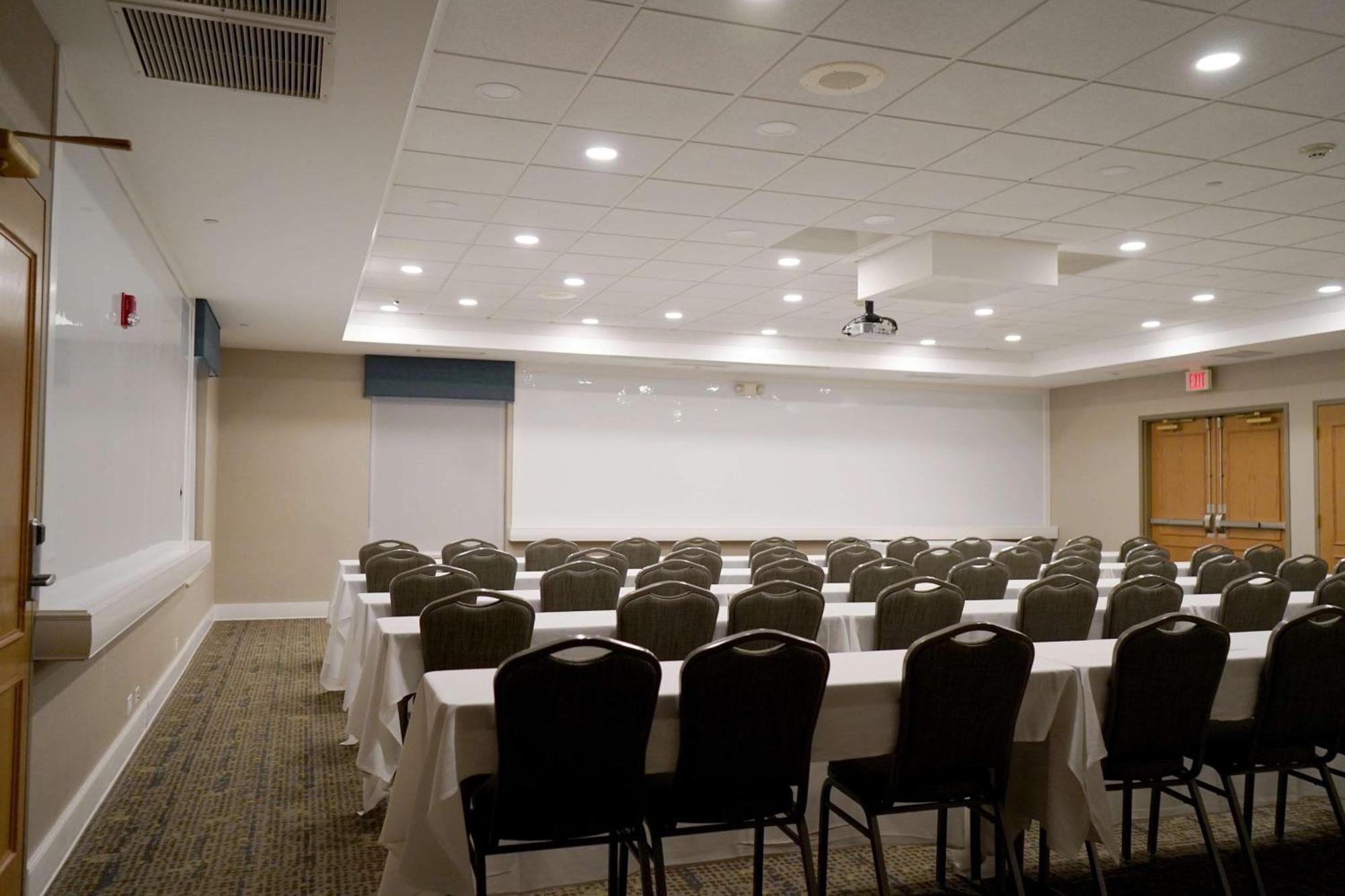 Hampton Inn & Suites Chicago/Aurora Exterior photo